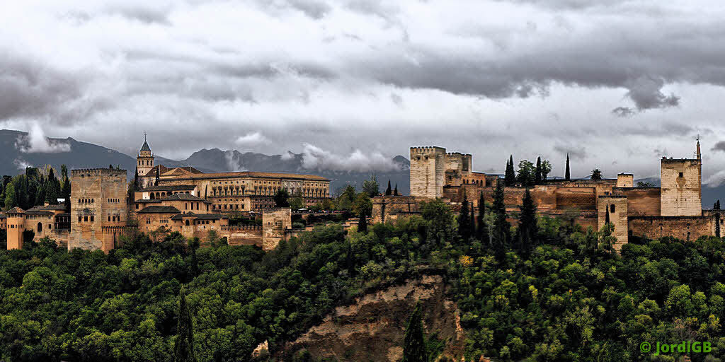 Una fotografía de las que hago cargada aleatoriamente, para darle algo de vida a la página. Lo más probable es que sea un paisaje natural o urbano, de conjunto o de detalle.