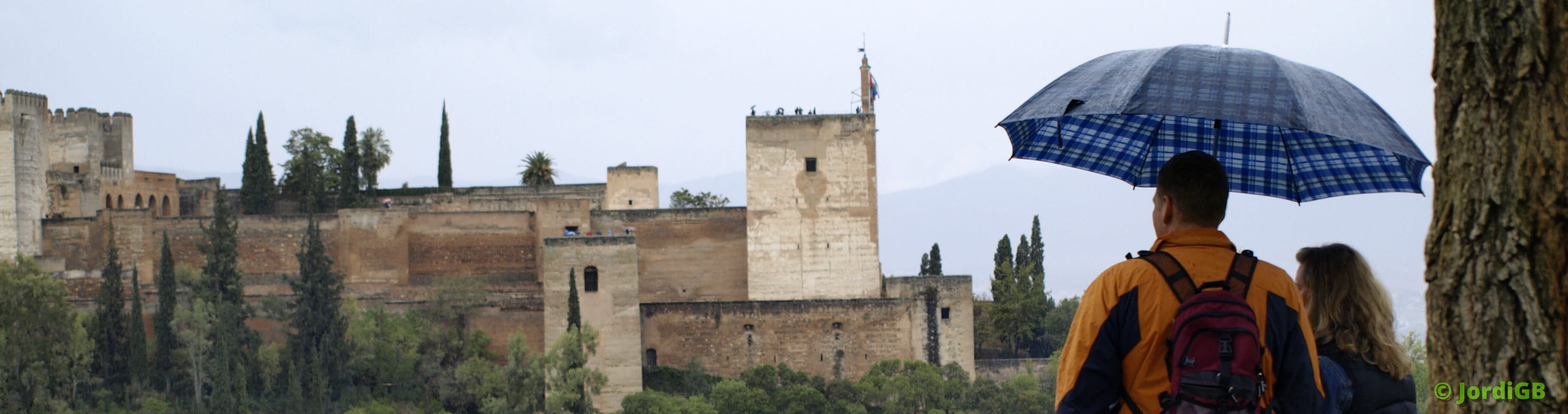 Una fotografía de las que hago cargada aleatoriamente, para darle algo de vida a la página. Lo más probable es que sea un paisaje natural o urbano, de conjunto o de detalle.