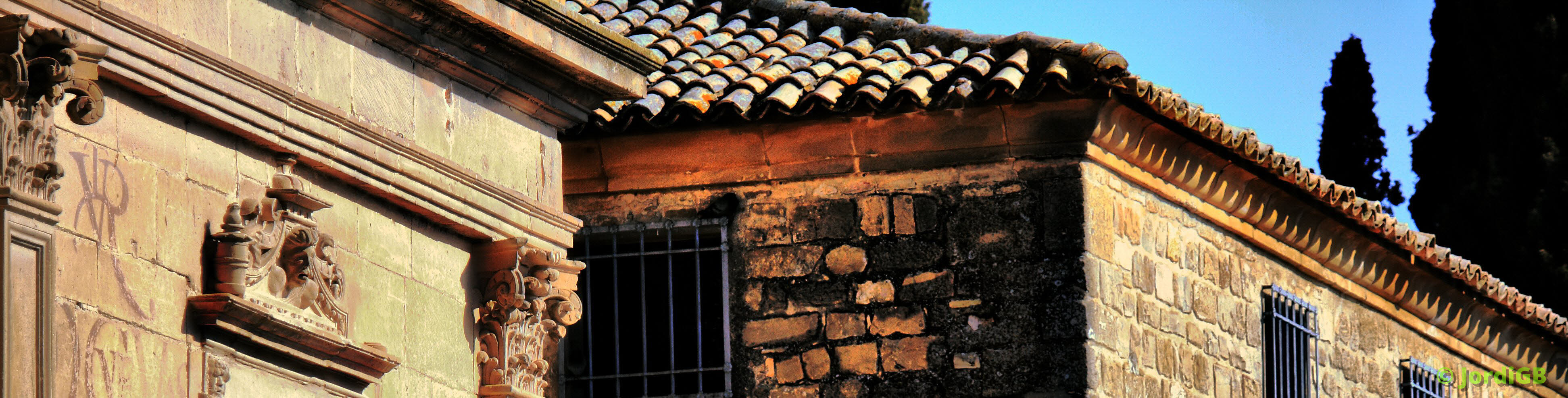 Una fotografía de las que hago cargada aleatoriamente, para darle algo de vida a la página. Lo más probable es que sea un paisaje natural o urbano, de conjunto o de detalle.