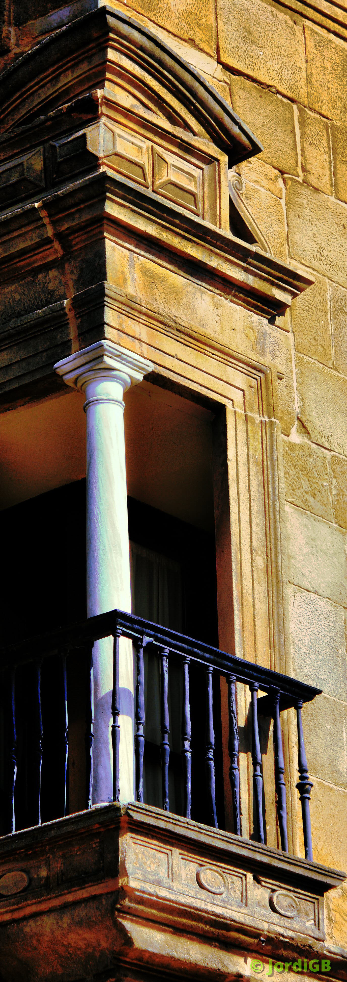 Una fotografía de las que hago cargada aleatoriamente, para darle algo de vida a la página. Lo más probable es que sea un paisaje natural o urbano, de conjunto o de detalle.