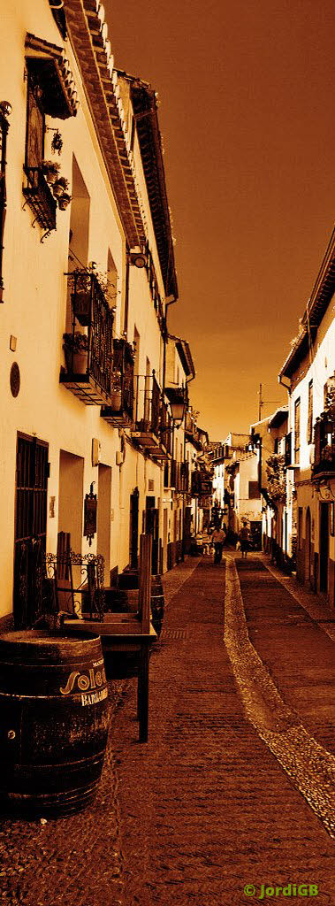 Una fotografía de las que hago cargada aleatoriamente, para darle algo de vida a la página. Lo más probable es que sea un paisaje natural o urbano, de conjunto o de detalle.